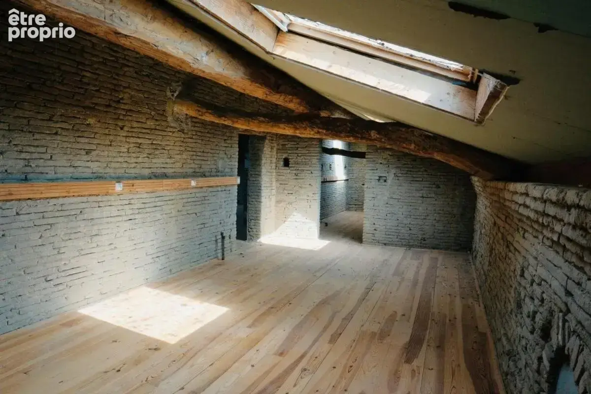 Corps de ferme a fort potentiel avec piscine et dependances , idéal chambres d ' hotes ou grande famille - photo 8