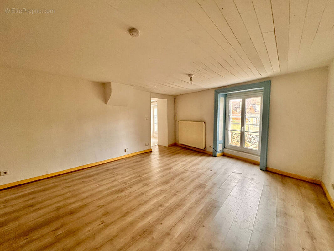 Appartement à LONS-LE-SAUNIER