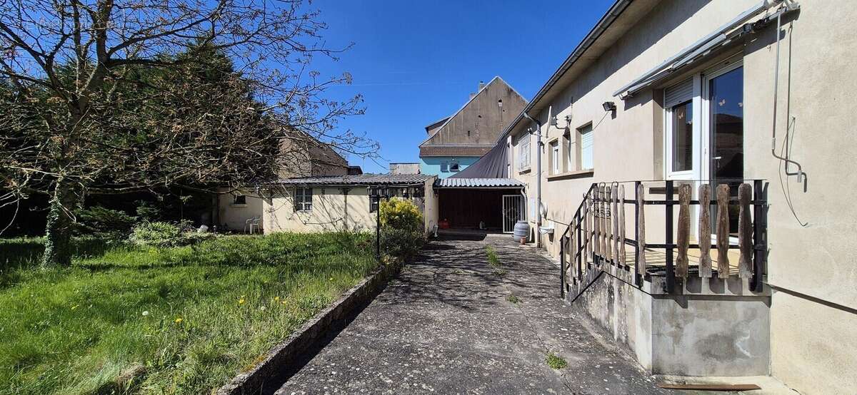 Maison 4 pièces 164 m², jardin, garage, cave - photo 12