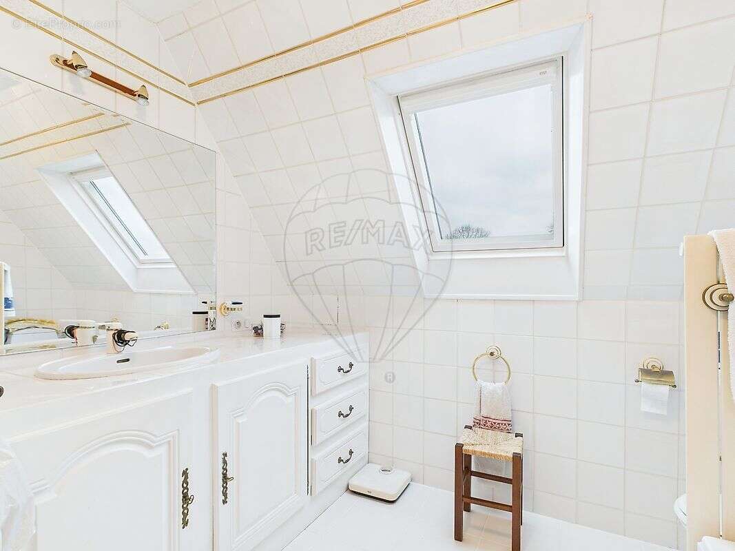 Maison à AUDUN-LE-TICHE