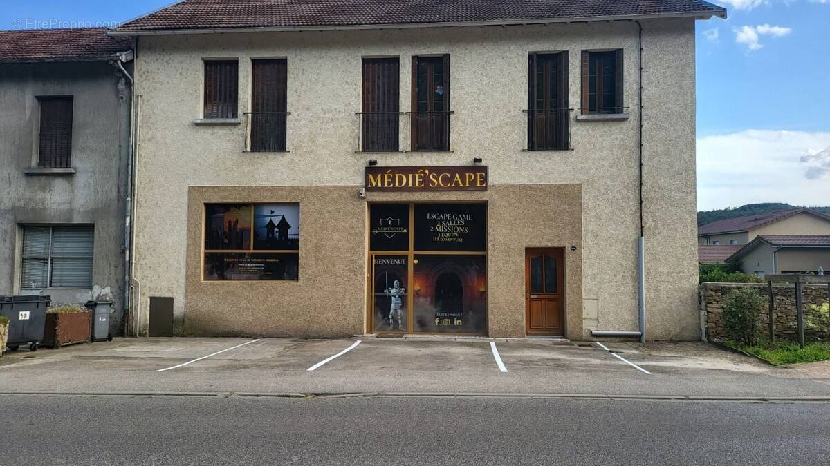 Autre à CREMIEU