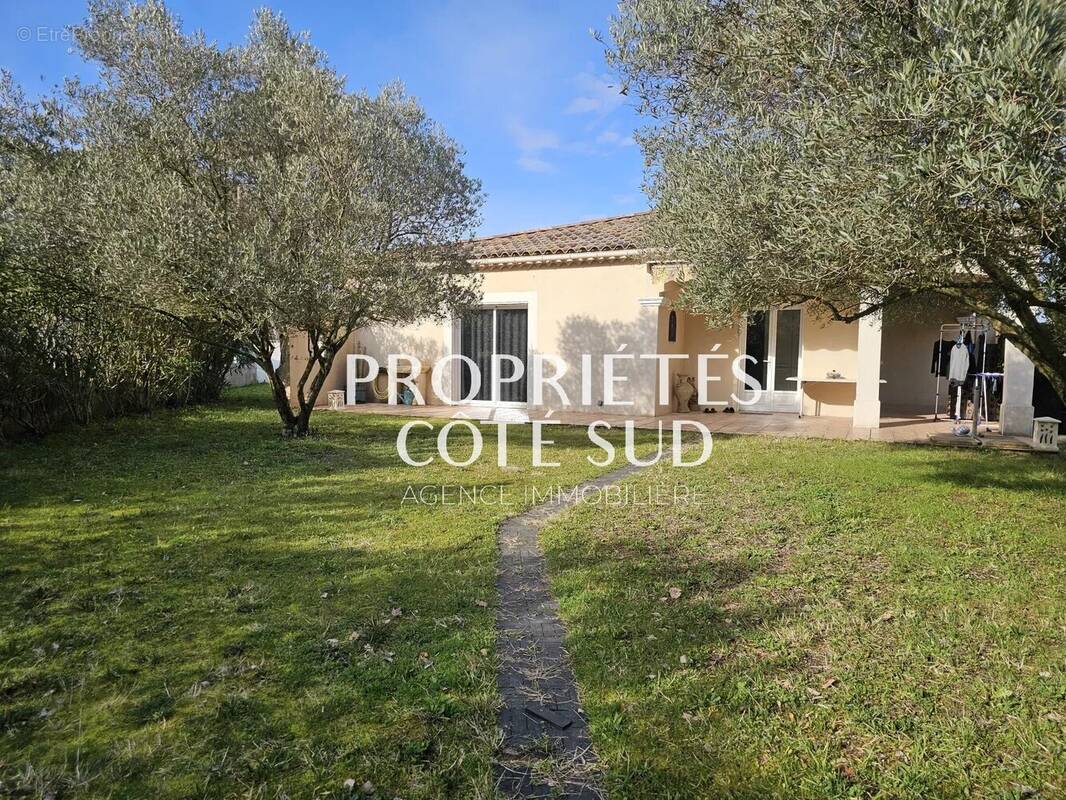 Maison à SAINT-VICTOR-LA-COSTE