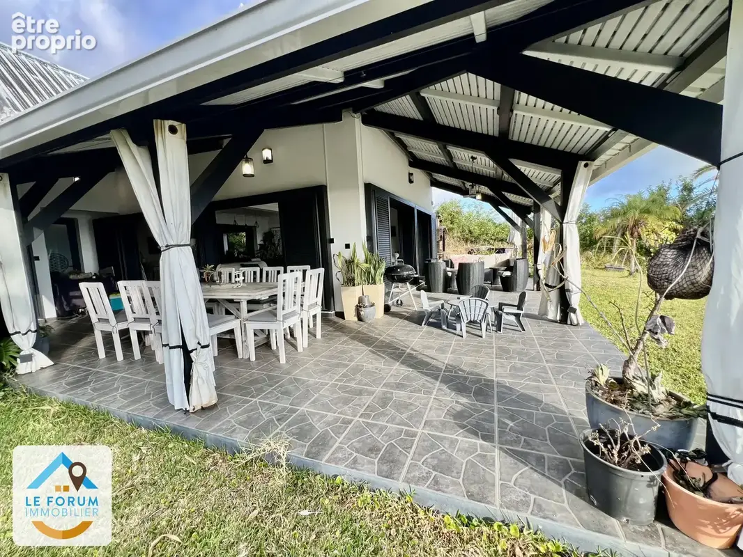 Tampon 97430 - villa f6 avec piscine - fonctionnelle - varangue - vue degagee littoral - photo 19