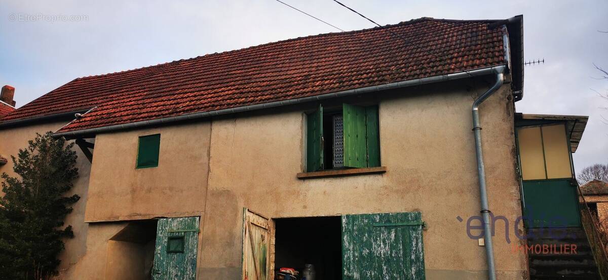 Maison à VILLERS-CHEMIN-ET-MONT-LES-ETRELLES