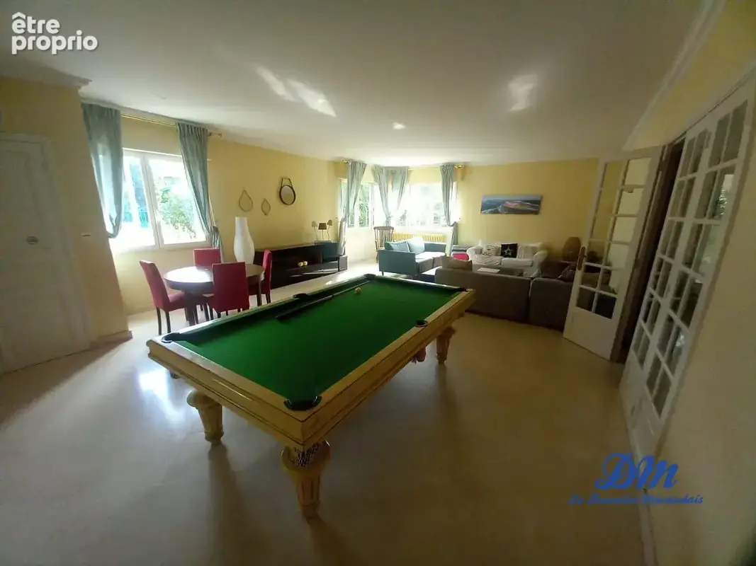 Maison 9 pièces 341 m² à vendre à Ares (33740) - photo 2