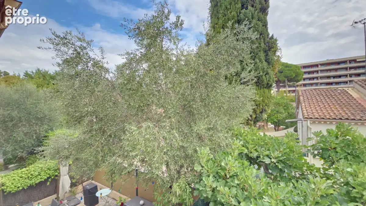 LE CANNET à vendre maison mitoyenne de 4 pièces de 93 m2 LC avec jardin sans vis-à-vis, parking et garage - photo 2