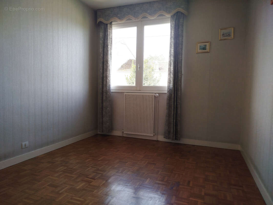Maison à MONETEAU