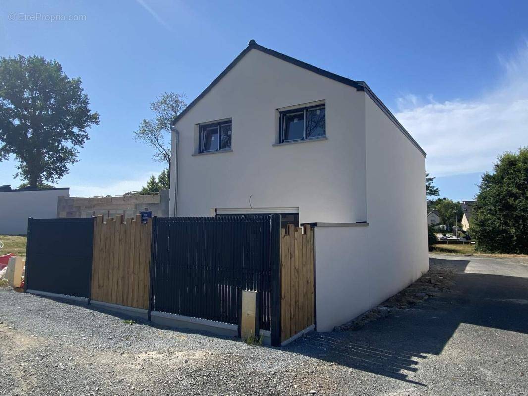 Maison à LECOUSSE