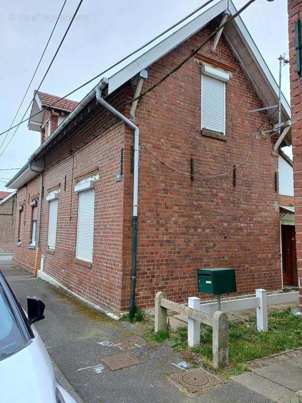 Maison à CALONNE-RICOUART