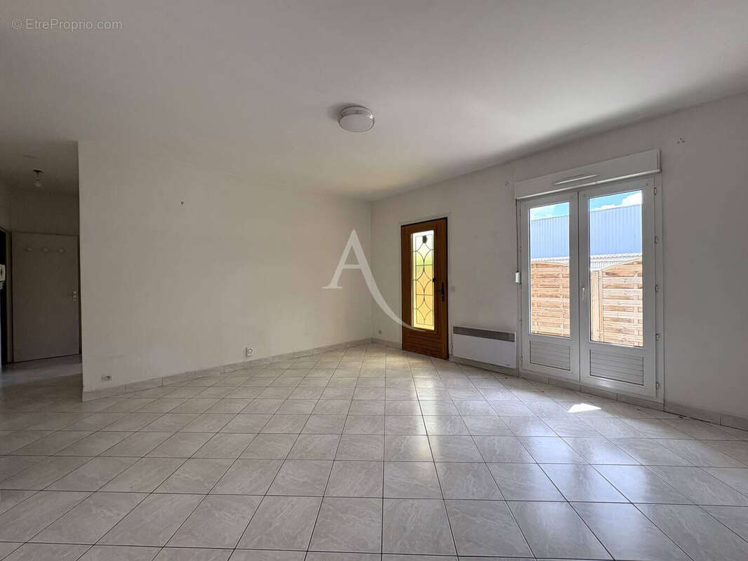 Appartement à OZOIR-LA-FERRIERE