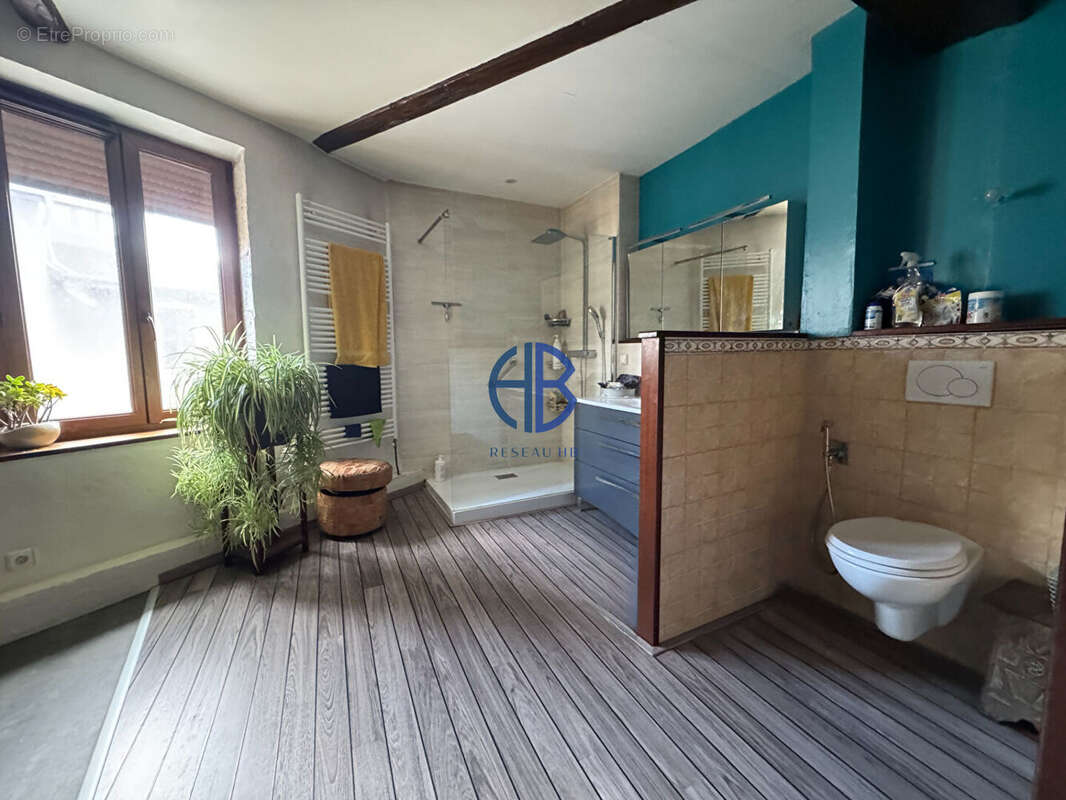 Maison à PONT-D'AIN