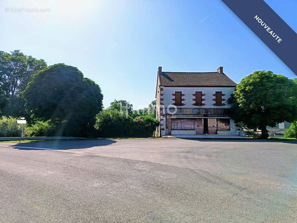 Maison à TEILLET-ARGENTY