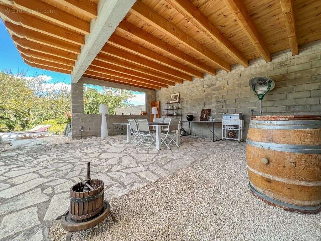 Maison à BARJAC