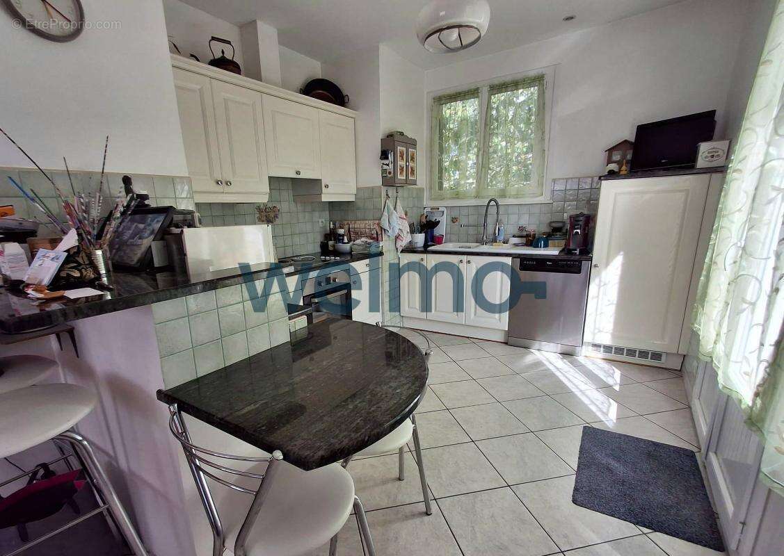 Maison à PUY-GUILLAUME