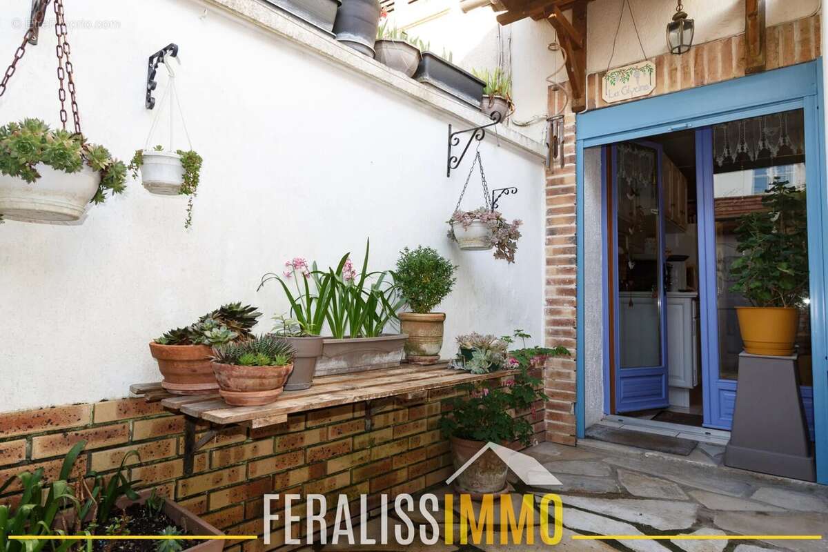 Maison à VAUX-SUR-SEINE