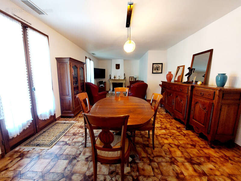 Maison 108m², 4 pièces, 3 chambres, Garage, beau jardin arboré et ensoleillé, équipement neuf, Allas-les-mines - photo 5