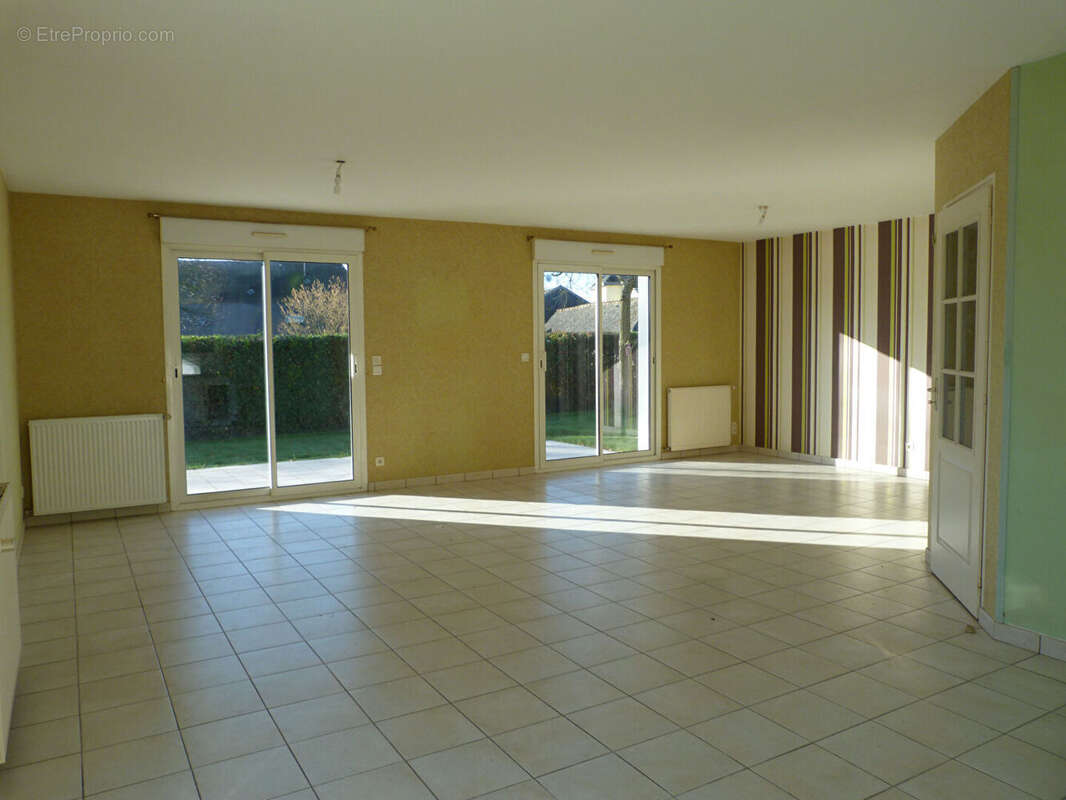 Maison à MERAL