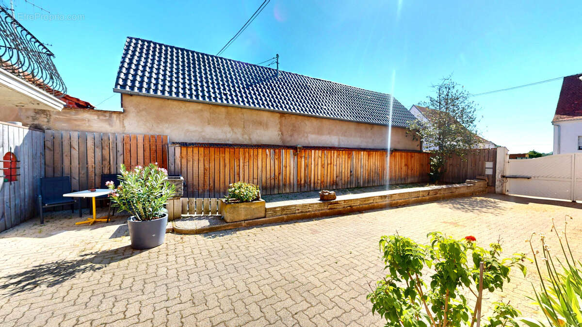 Maison de caractère avec beau potentiel d'évolution - photo 16