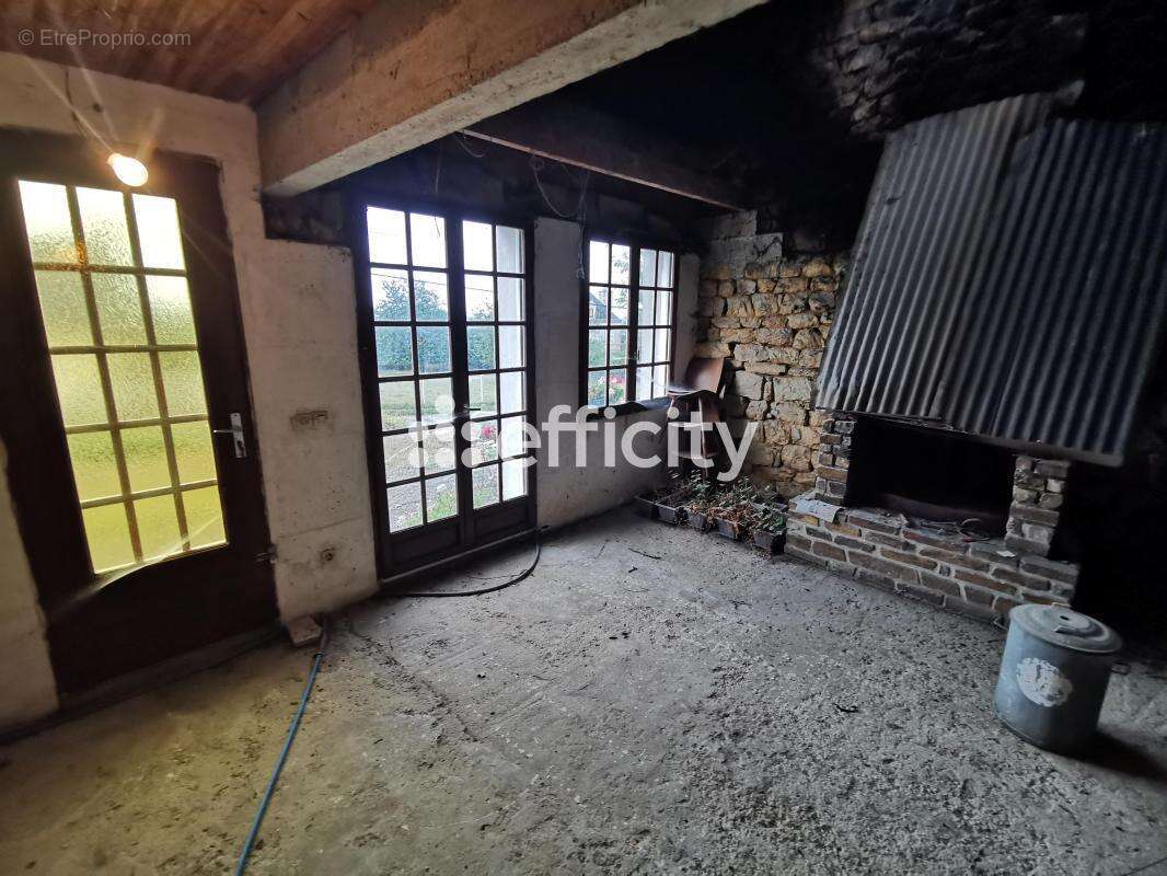 Maison à MORTAIN