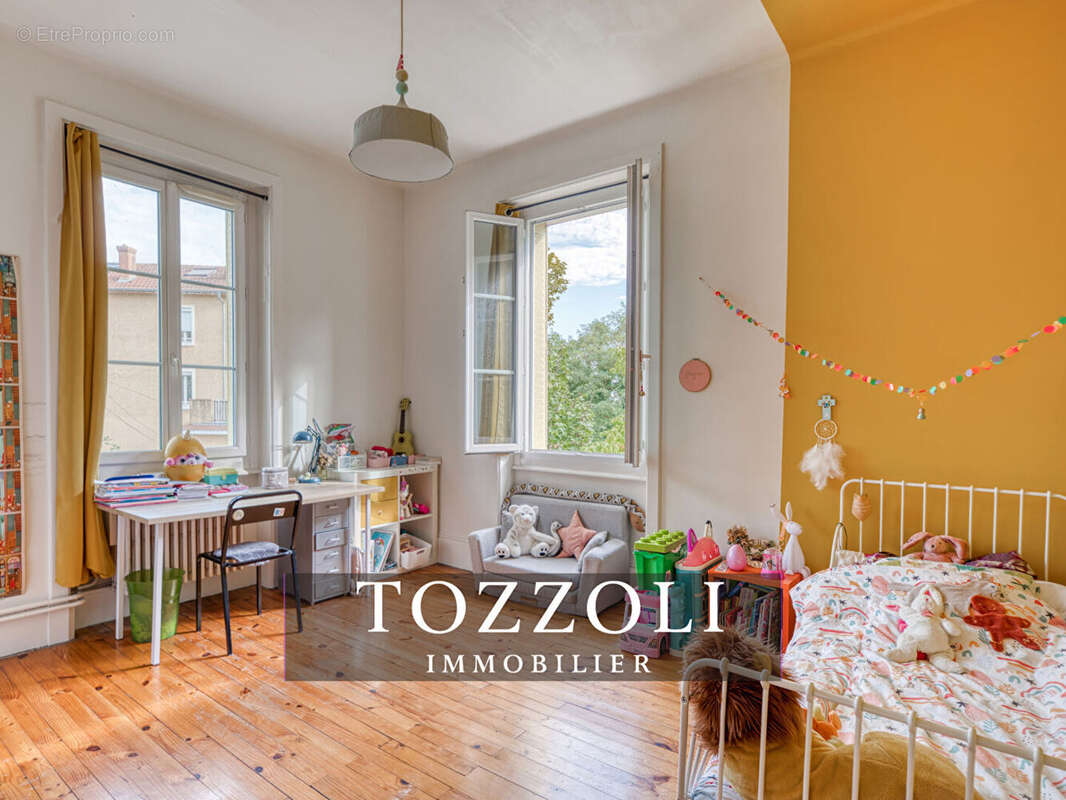 Maison à SAINT-QUENTIN-FALLAVIER