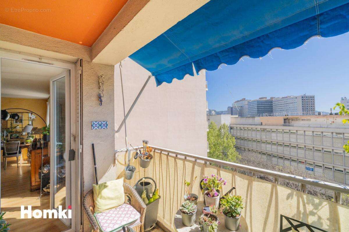 Appartement à MARSEILLE-5E