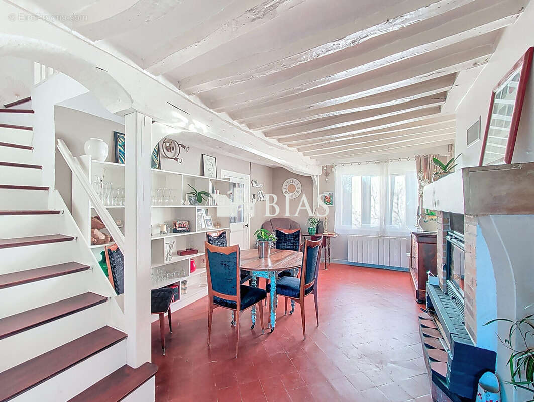 Maison à CRIQUEBEUF-SUR-SEINE