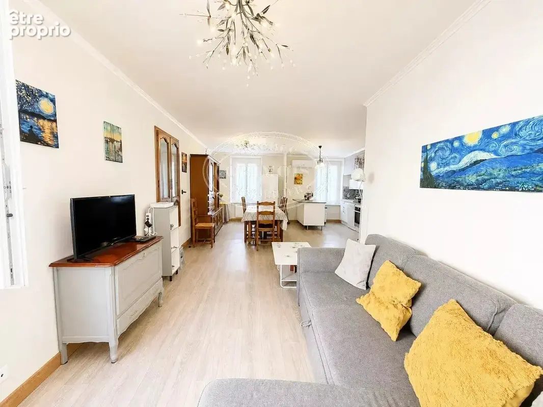 LEZIGNAN-CORBIERES - Maison de village de 78 m² env./ Garage de 30 m² env - photo 2