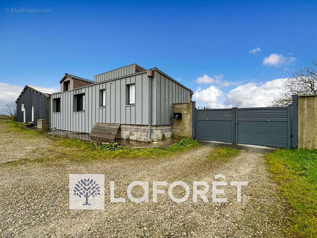 Maison à PREGUILLAC