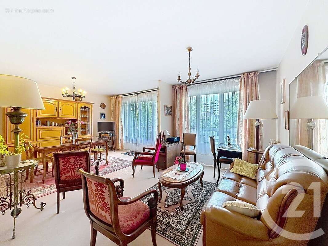 Photo 3 - Appartement à CHOISY-LE-ROI