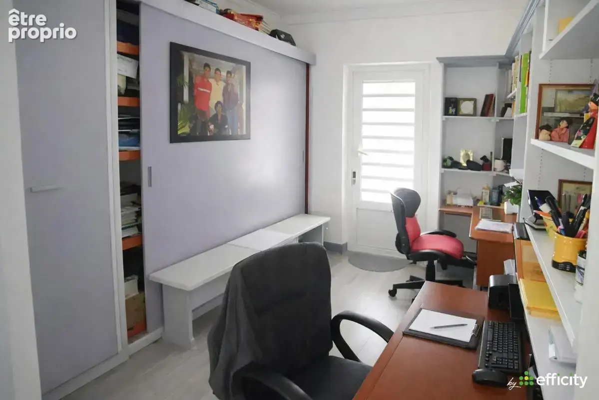 Appartement 9 pièces 270 m² à vendre à Saint-Pierre (97432) - photo 9