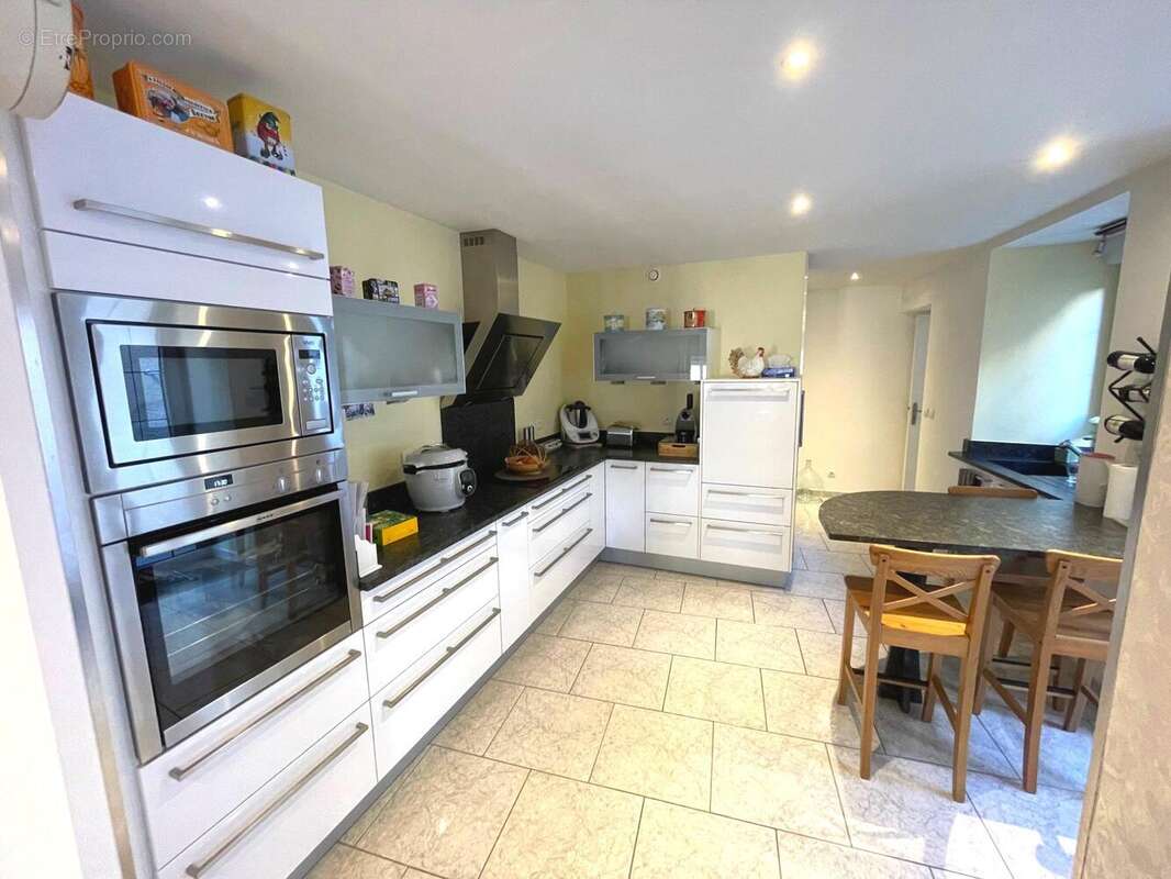 Maison à THIAUCOURT-REGNIEVILLE