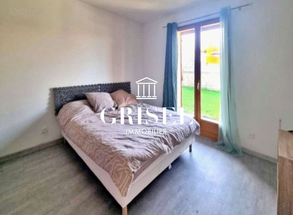 Maison à AYGUEMORTE-LES-GRAVES