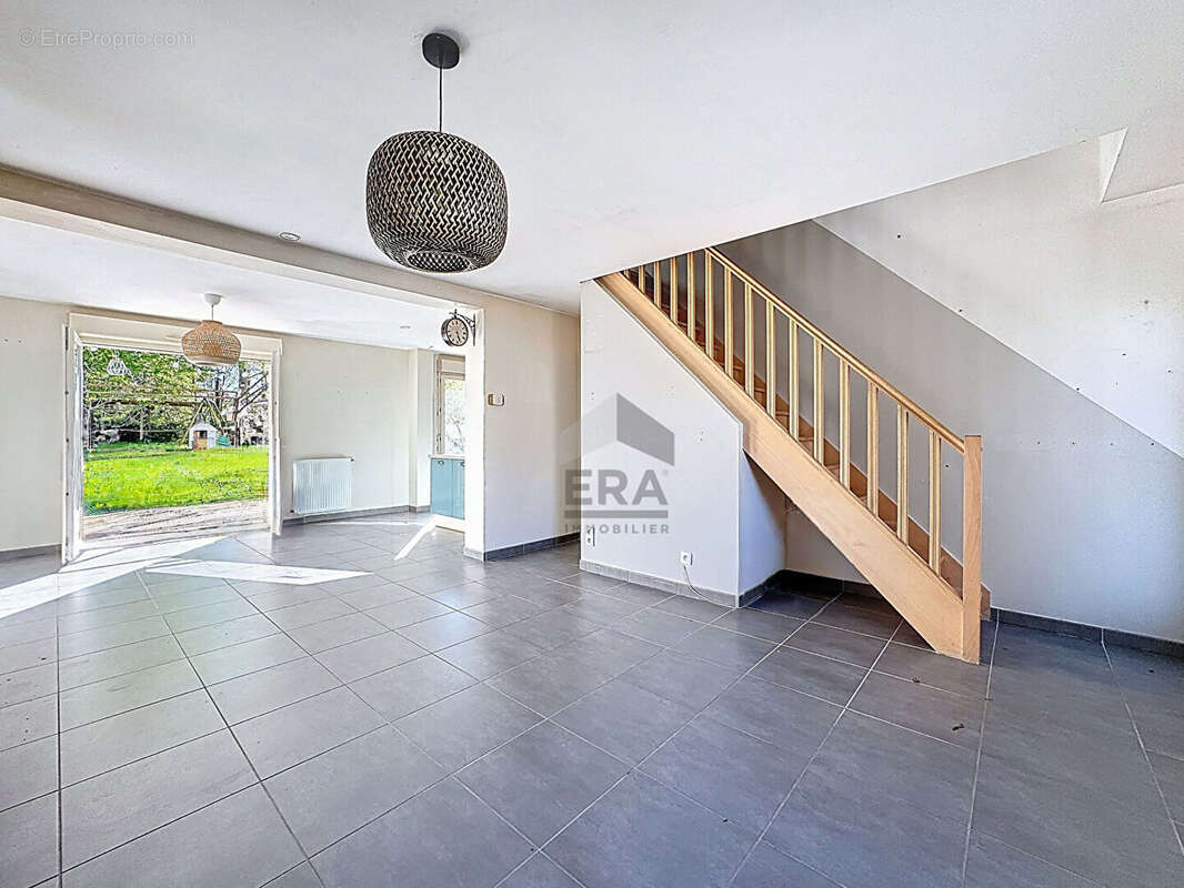 Maison à DAMMARIE-LES-LYS