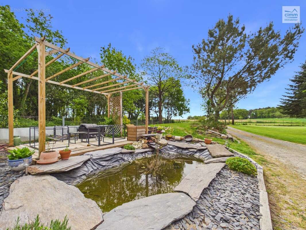 Maison à LES BRULAIS