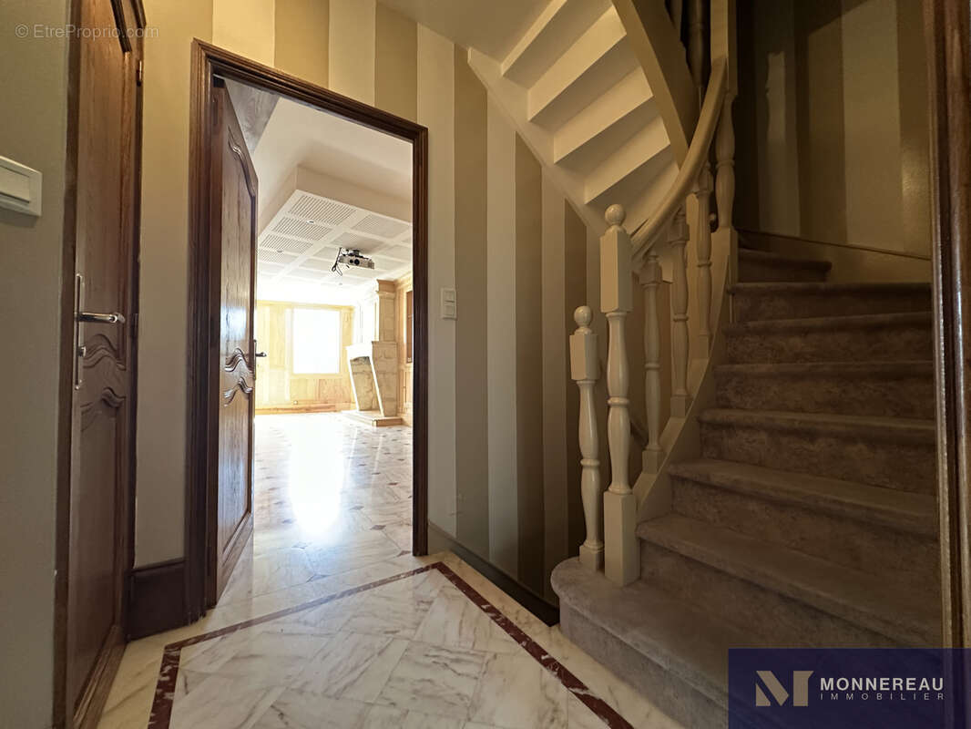 Appartement à BARBEZIEUX-SAINT-HILAIRE
