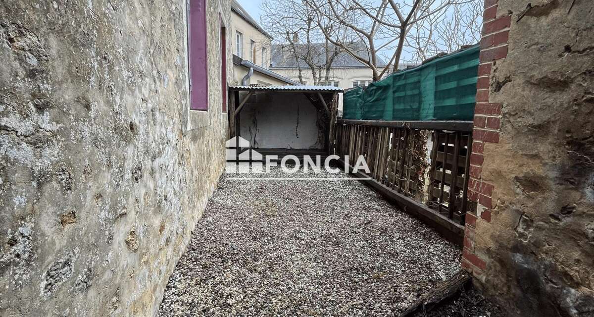 Maison à FRESNAY-SUR-SARTHE