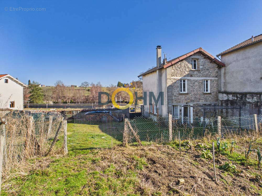 Maison à JULLIANGES