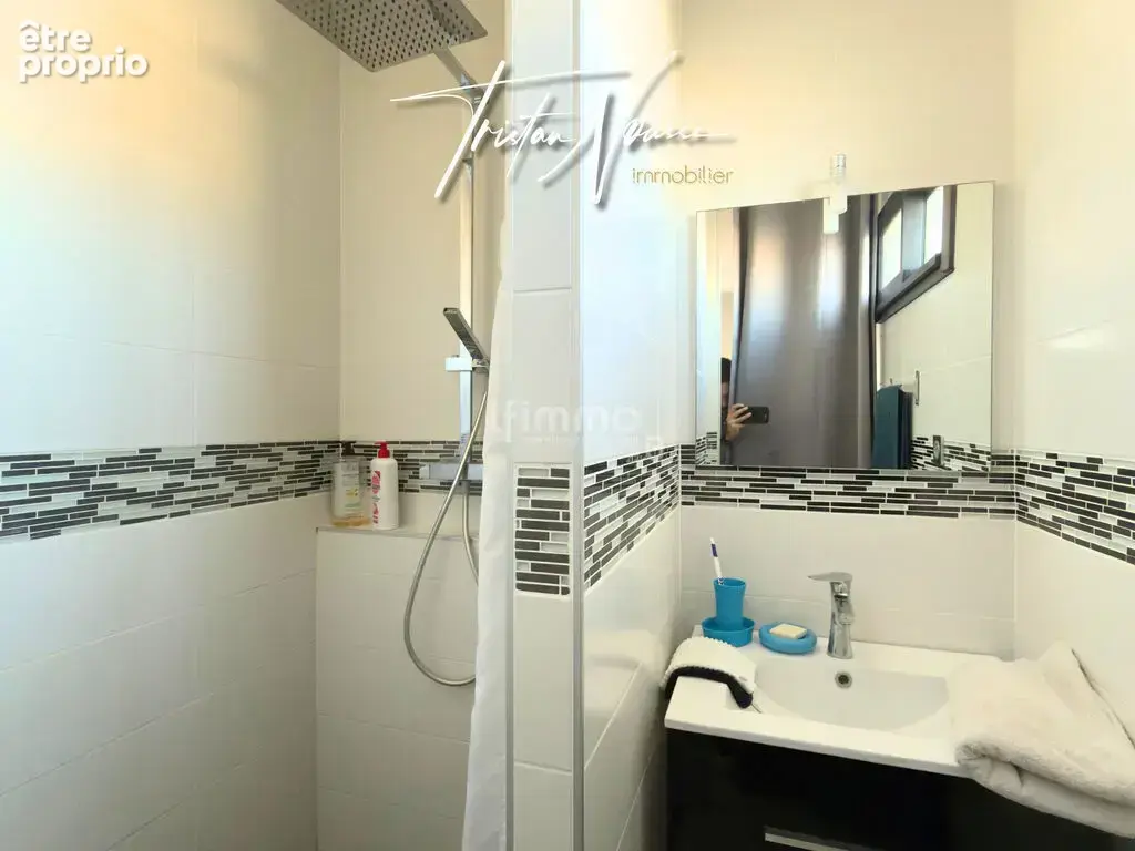 Maison 3 faces de 140 m2 avec 3 suites parentales - piscine - photo 13