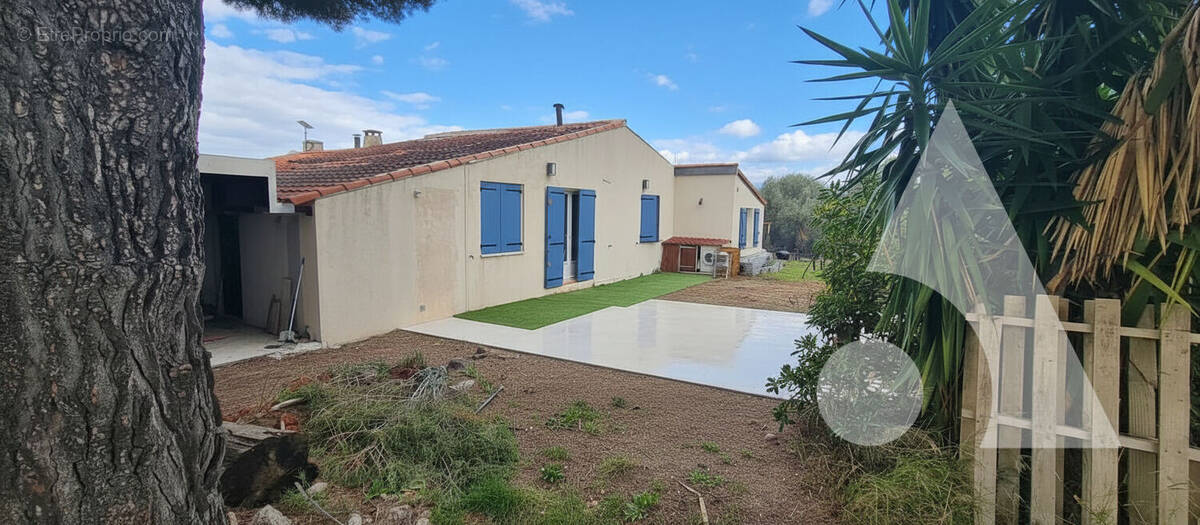 Maison à LE CASTELLET