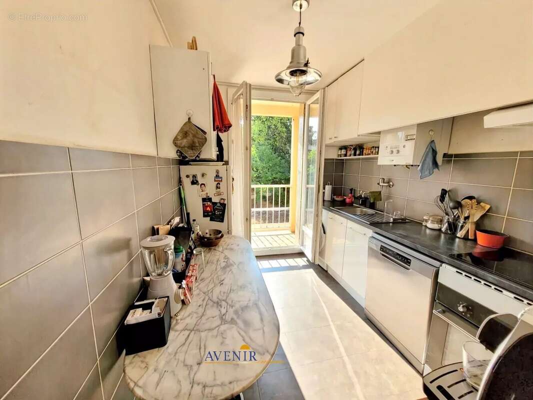 Appartement à MARSEILLE-12E