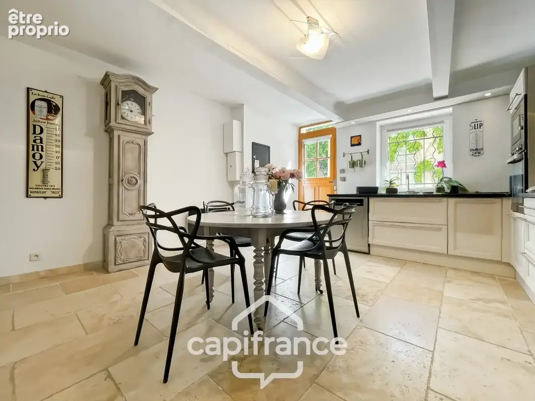 belle opportunité sur Alleins : maison de village de 102 m2 entièrement rénovée et climatisée, 2 niveaux avec 2 grandes chambres - photo 12