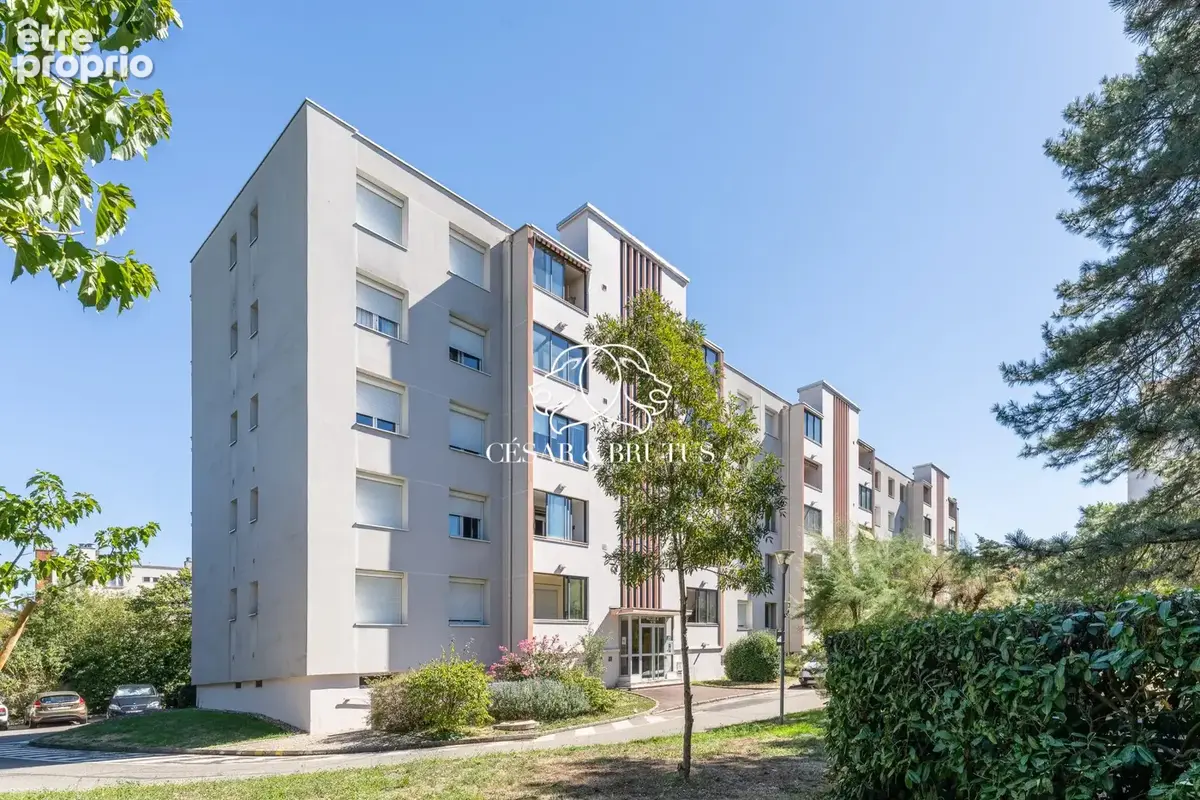 Appartement à TASSIN-LA-DEMI-LUNE