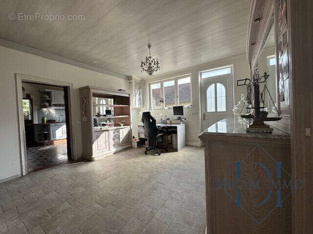 Hall d&#039;entrée ou bureau. - Maison à PANILLEUSE