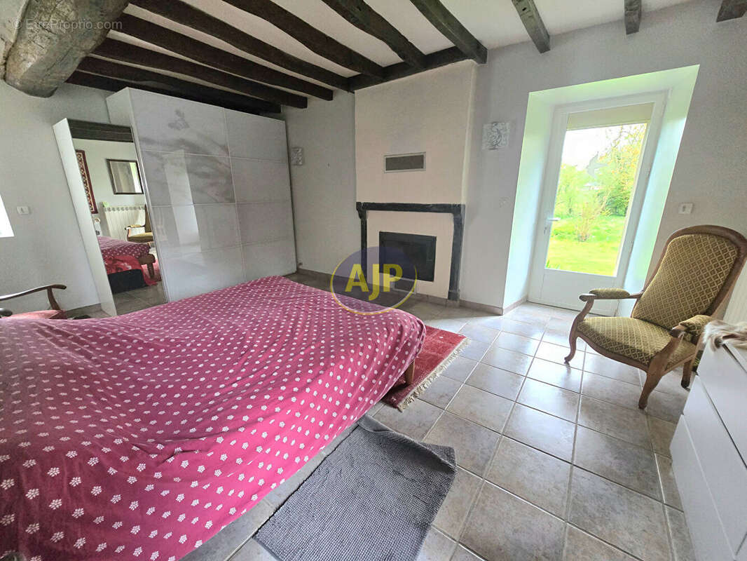 Maison à CONQUEREUIL