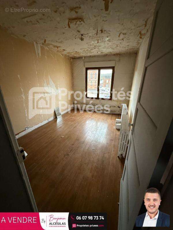 Immeuble Origny En Thierache 217 m2 - photo 14