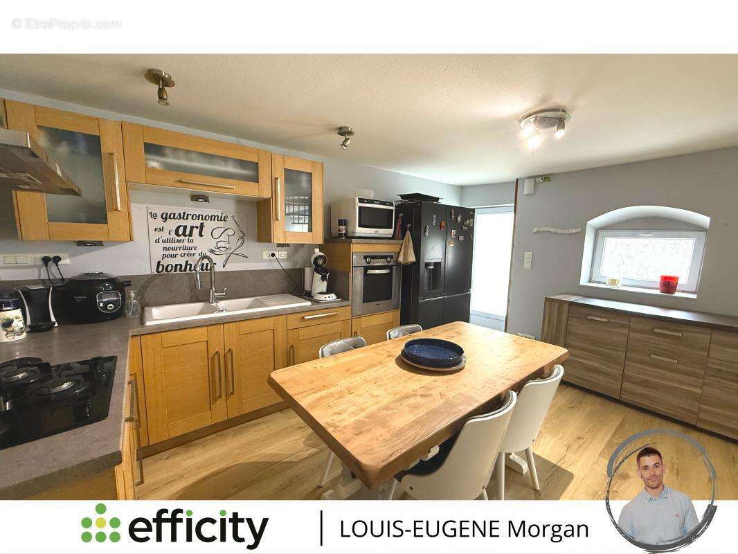 Maison à SAINT-MAURICE-LA-CLOUERE