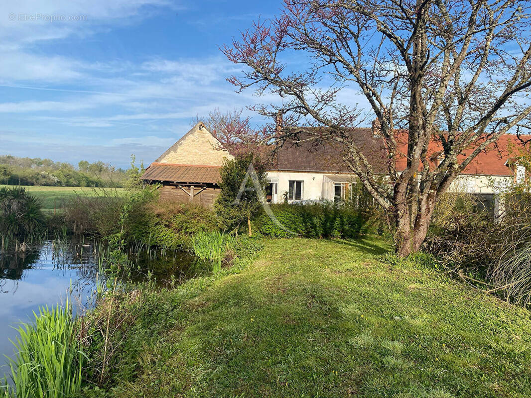 Maison à COURCY-AUX-LOGES