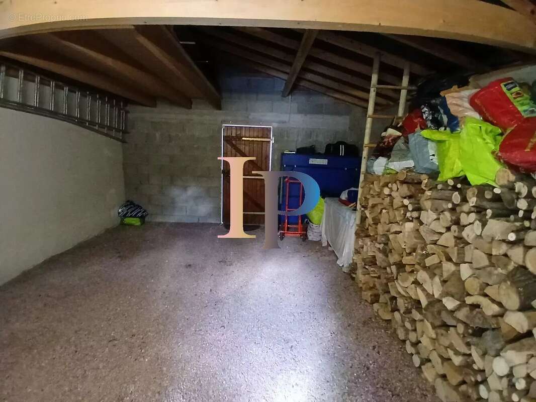 Maison à LA CLAYETTE