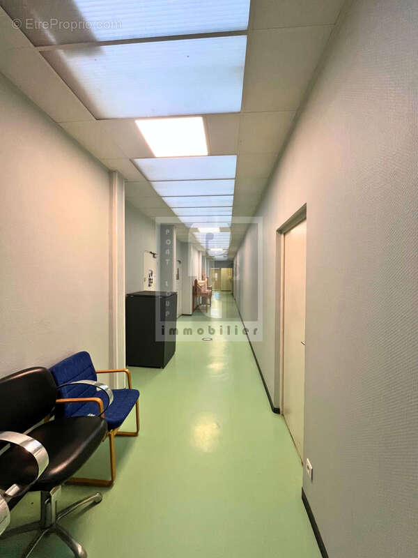 locaux d'activité et bureaux - photo 14