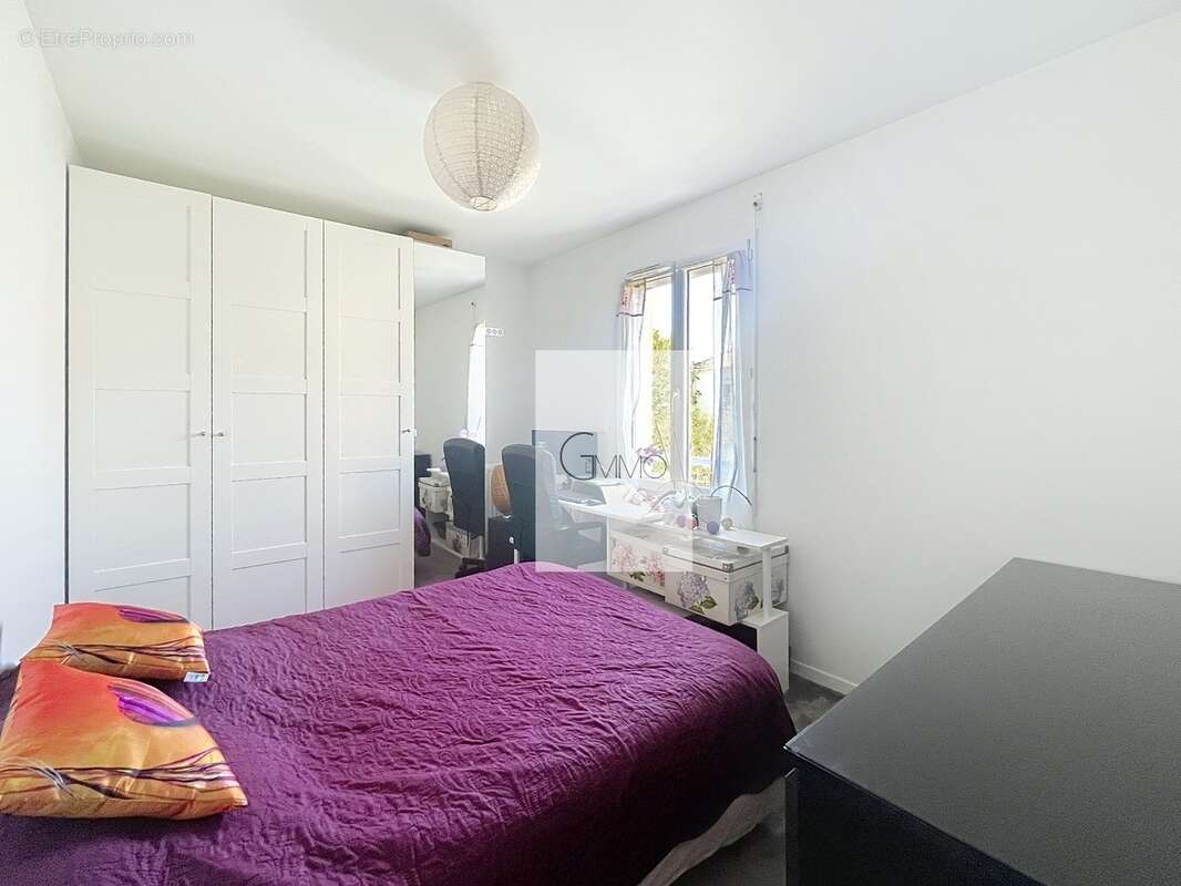 Maison à L'HAY-LES-ROSES